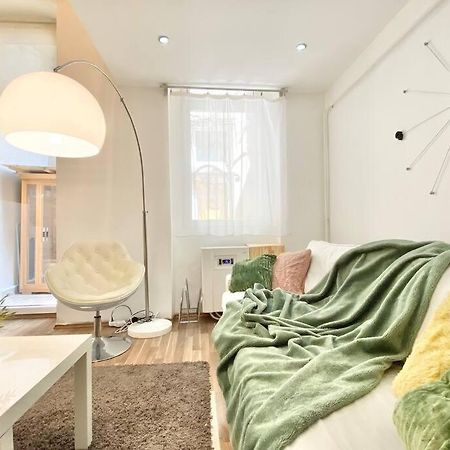 Stay Cool! Apartment With Sauna And Private Garden Budapest Eksteriør bilde